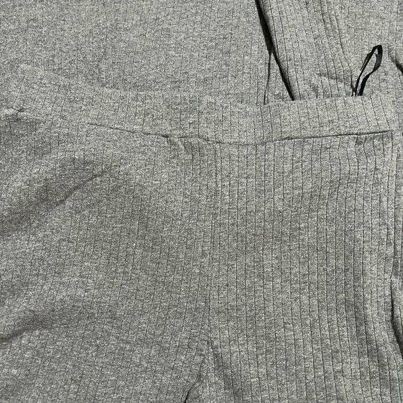 Gray Ribbed Set - Picture 3 of 4